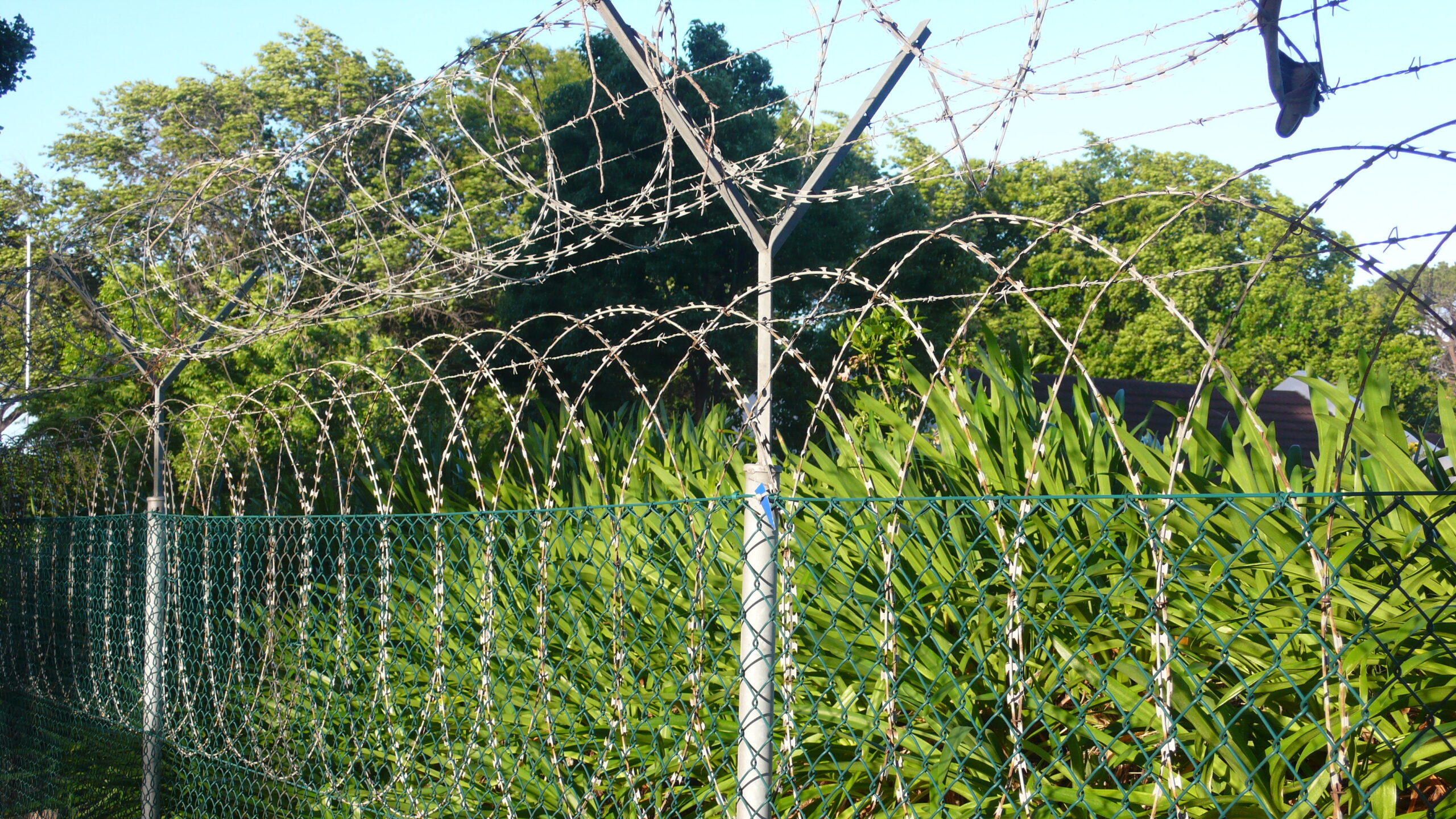 Security fence type Stromzaun APS from rotecBerli